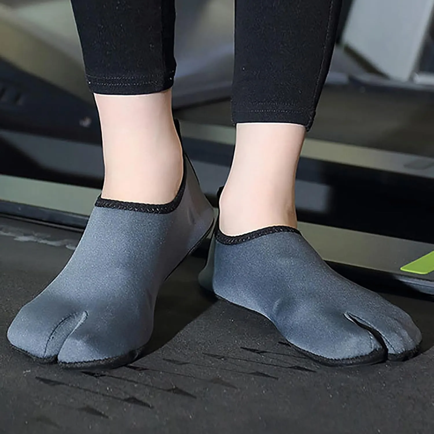 Barefoot Swim Shoes Quick Dry Aqua Water Shoes for Women Men Beach Pool Surf Yoga Hiking Kayaking Lightweight Non Slip Outdoor