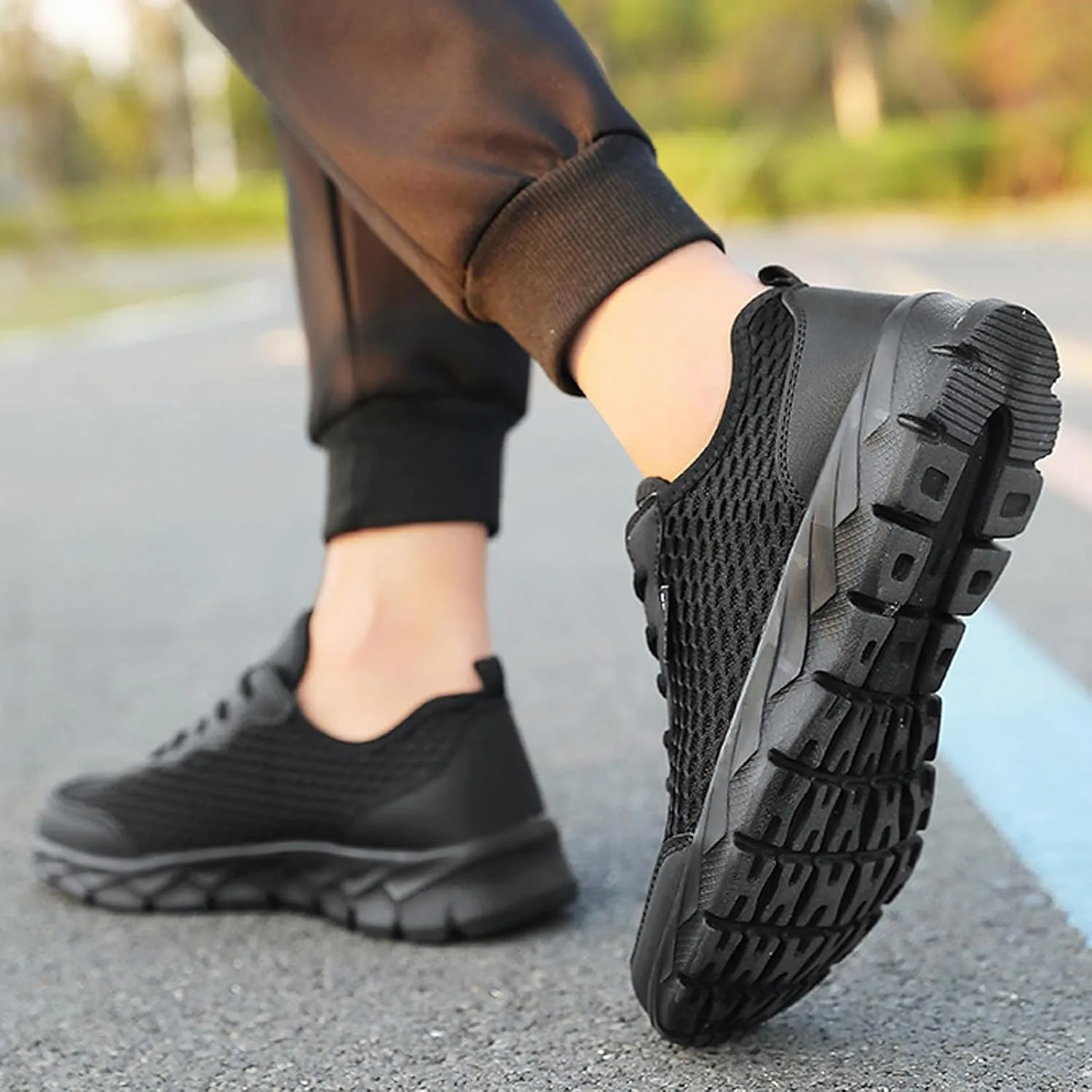 Breathable Mesh Men's Lace-Up Running Shoes Lightweight Comfortable Sneakers with Durable Outsole for Gym, Walking & Casual Use Fahionable Large Size Casual Sneakers Men