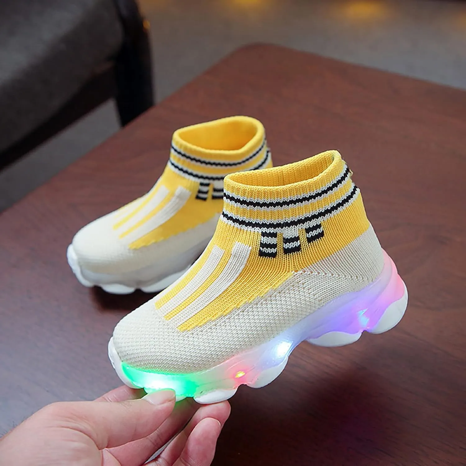 EnJoCho Baby Breathable Shoes Led Light Children Sport Luminous Shoes Girls Kids Baby Shoes Running Shoes