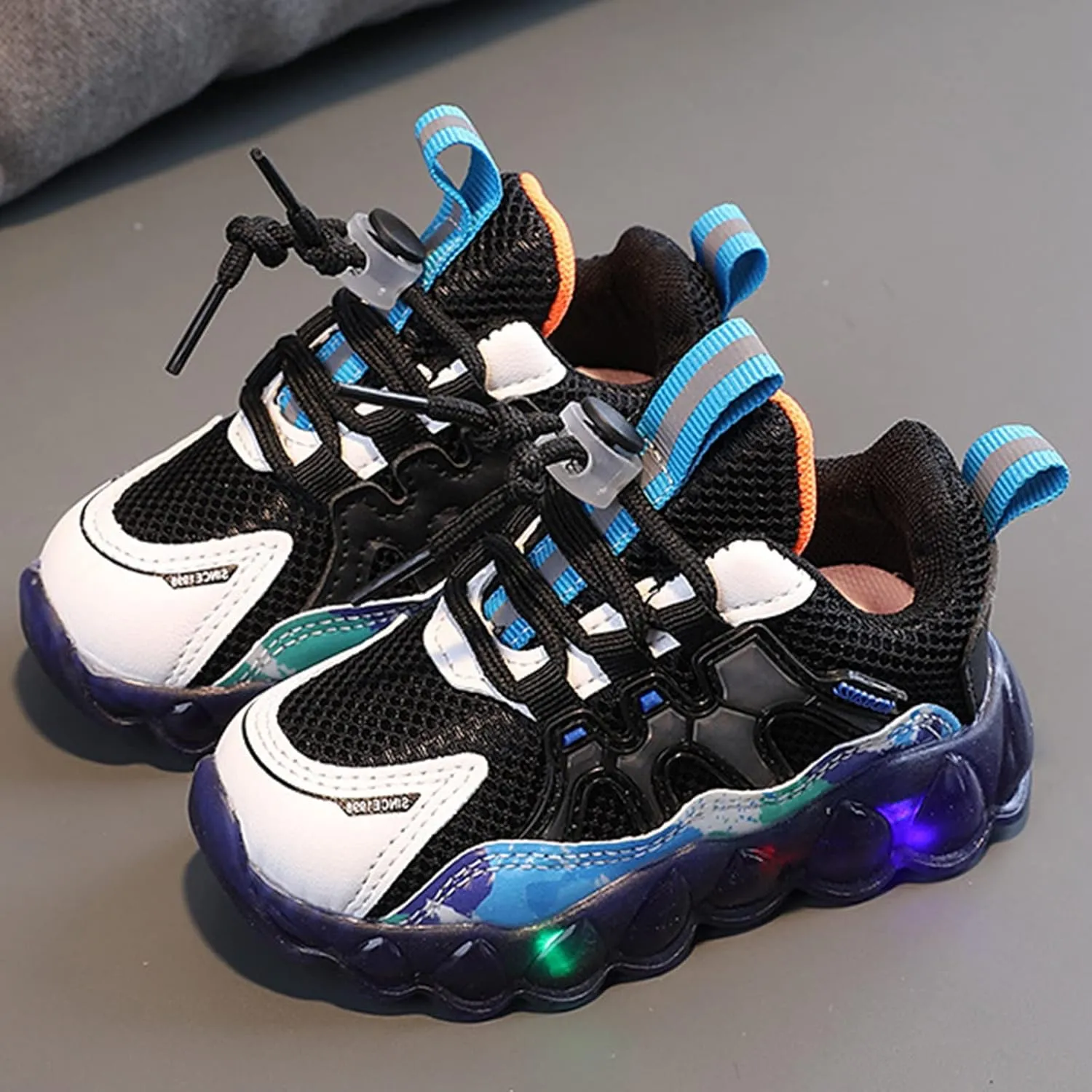 Fashion Light On LED Baby Shoes Breathable Soft Sole Slip-on Athletic Sneakers Toddler Cool Toddler Girl Shoes Size 4