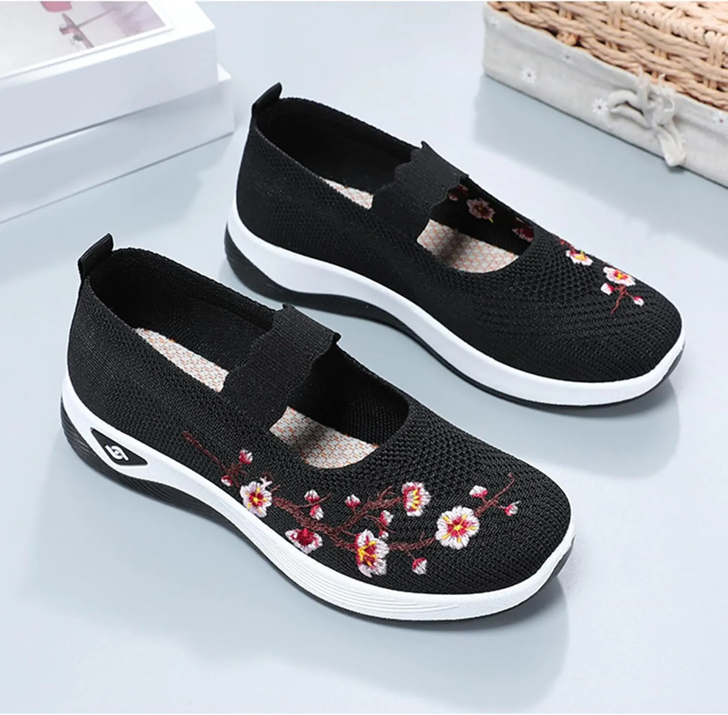 Flower Embroidered Slip On Knitting Flat Loafers for Women Comfortable Soft Sole Tennis Shoes Breathable Mesh Comfy Platform Non Slip Walking Sneakers