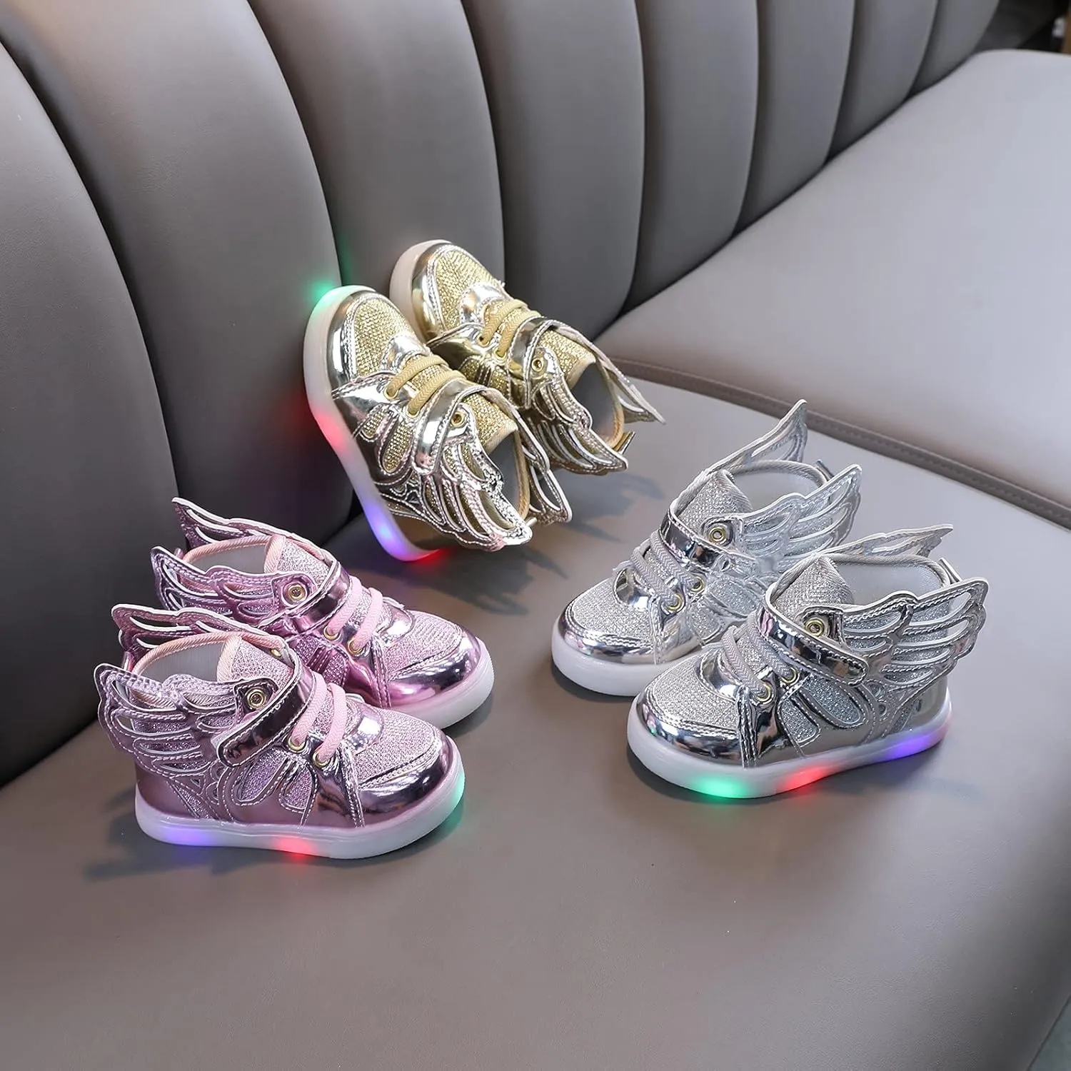 Kids LED Light Up Shoes USB Rechargeable Unisex Boys Girls LED Sneakers Cool Flashing Top Sneakers Luminous Shoes