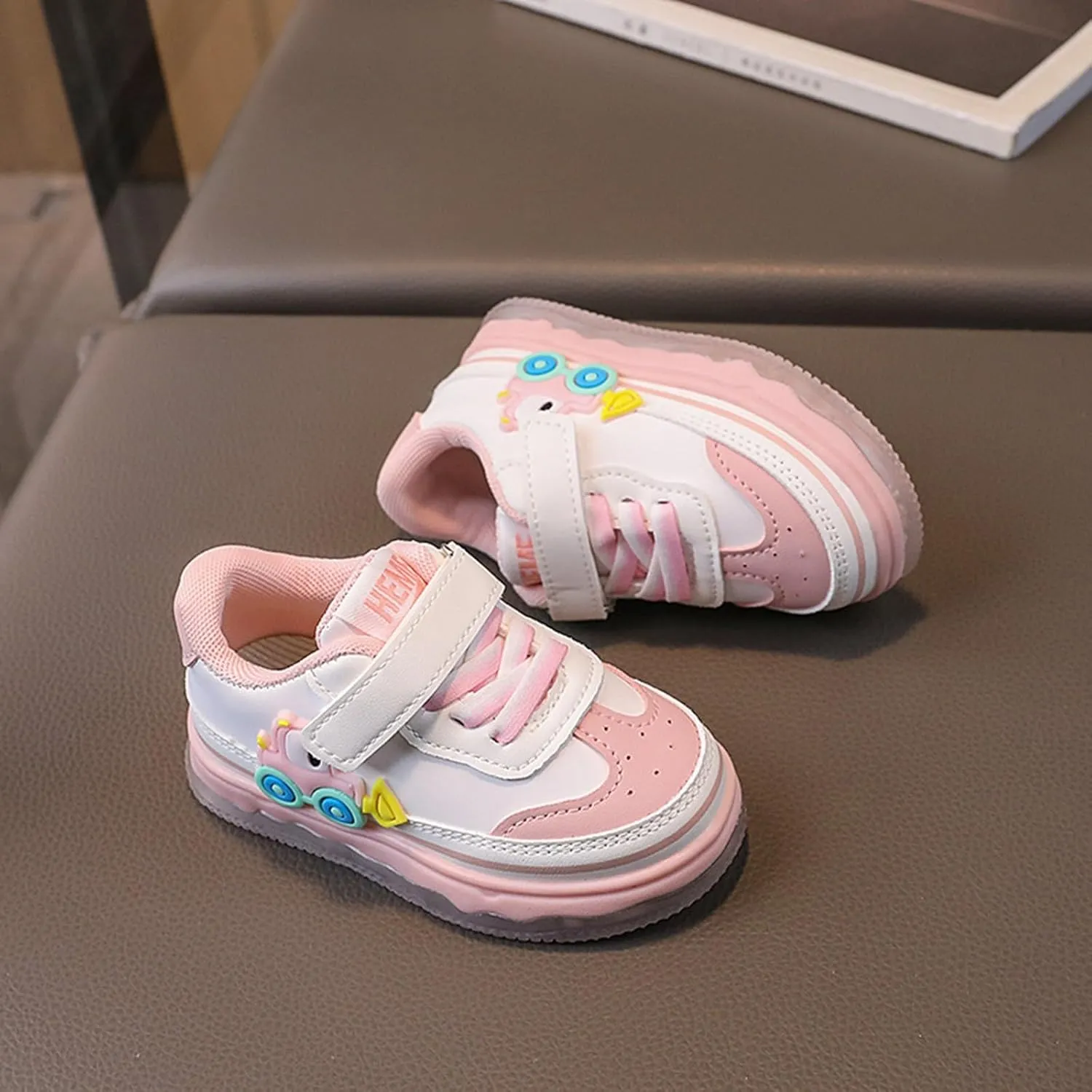 Kids Light Up Flashing Sneaker Athletic Running Shoes Lace-Up Luminous Trainer for Little Girls Boys Casual Shoes