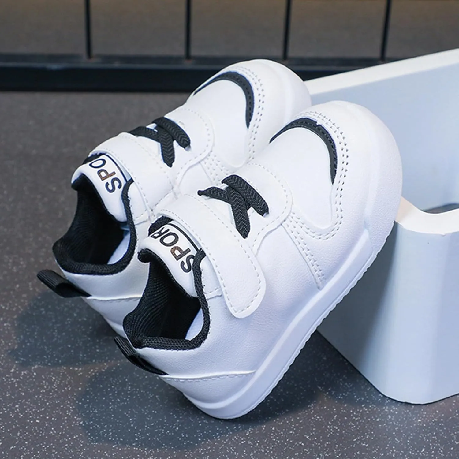 Kids Running Sport Shoes Baby Boys Girls Hook and Loops Ankle Flat Sneaker Light Breathable Comfy Casual Shoes Fashion