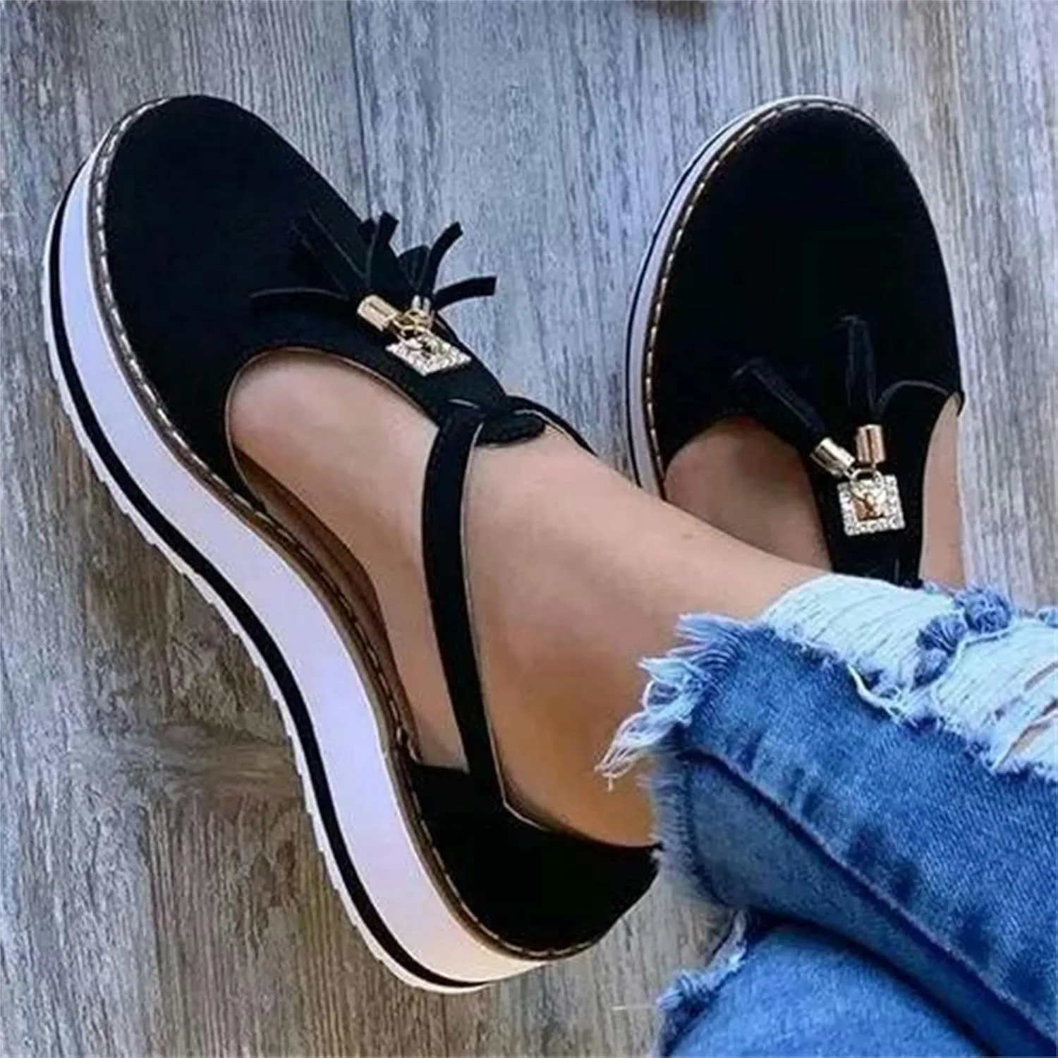Ladmiple Shoes For Women Sneakers Trendy Canvas Sneakers Slip On Casual Walking Shoes Dressy Summer Fashion Flats Loafer