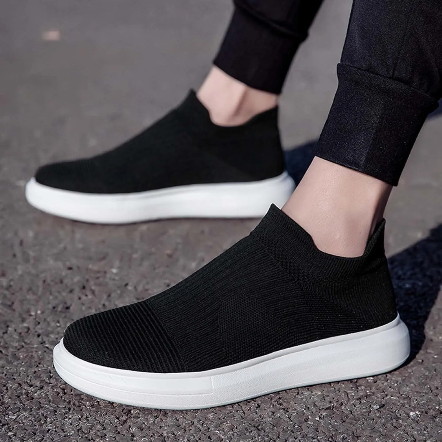 Men Slip on Walking Shoes Comfortable Memory Foam Breathable Lightweight Fashion Sneakers Non Slip Arch Support Vacation Training Gym Shoes Wide Width