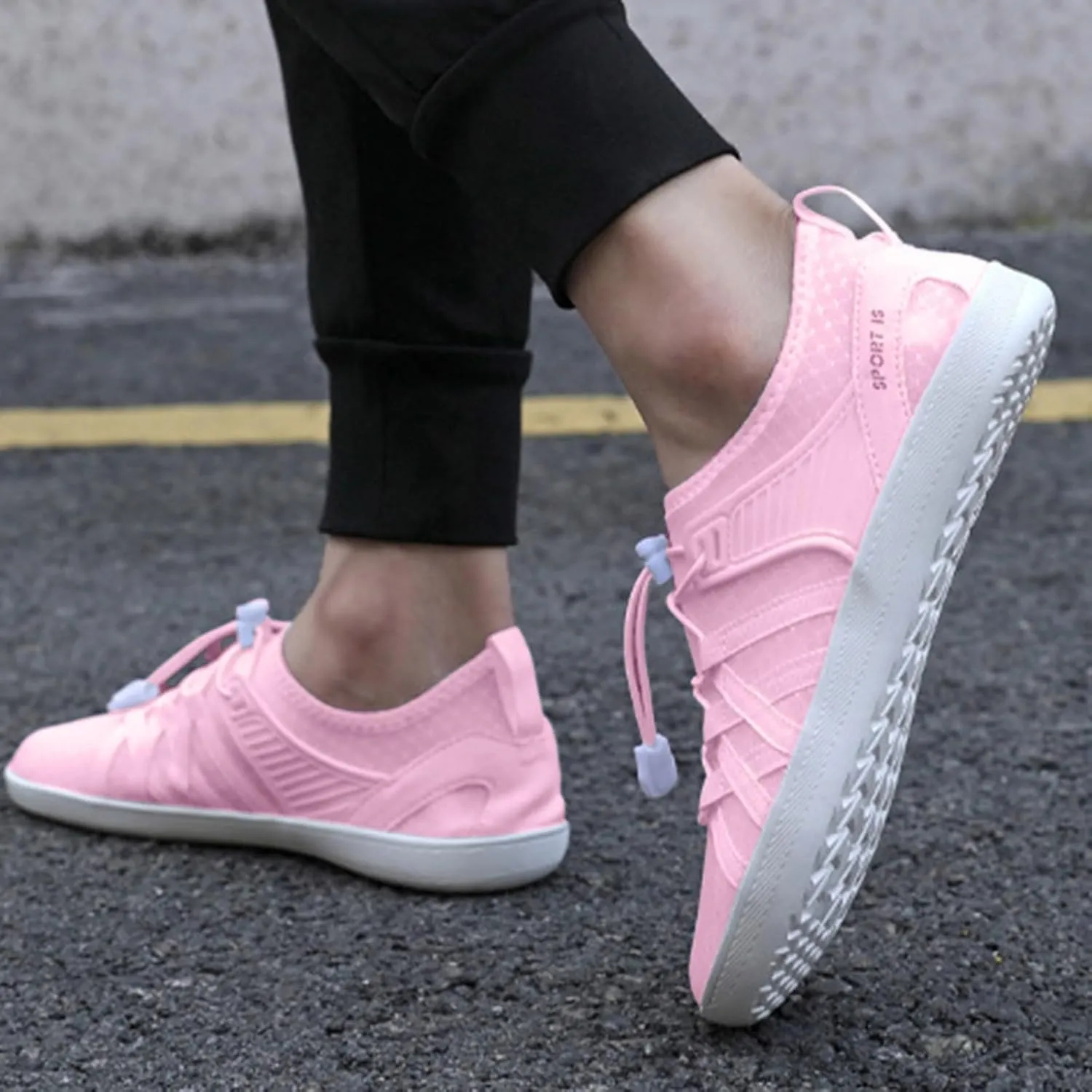 Mens Casual Adjustable Lace-Up Sneakers Breathable Mesh Lightweight Comfortable Walking Shoes Non Slip Design for Running & Gym Training Black Indoor Sneaker for Men