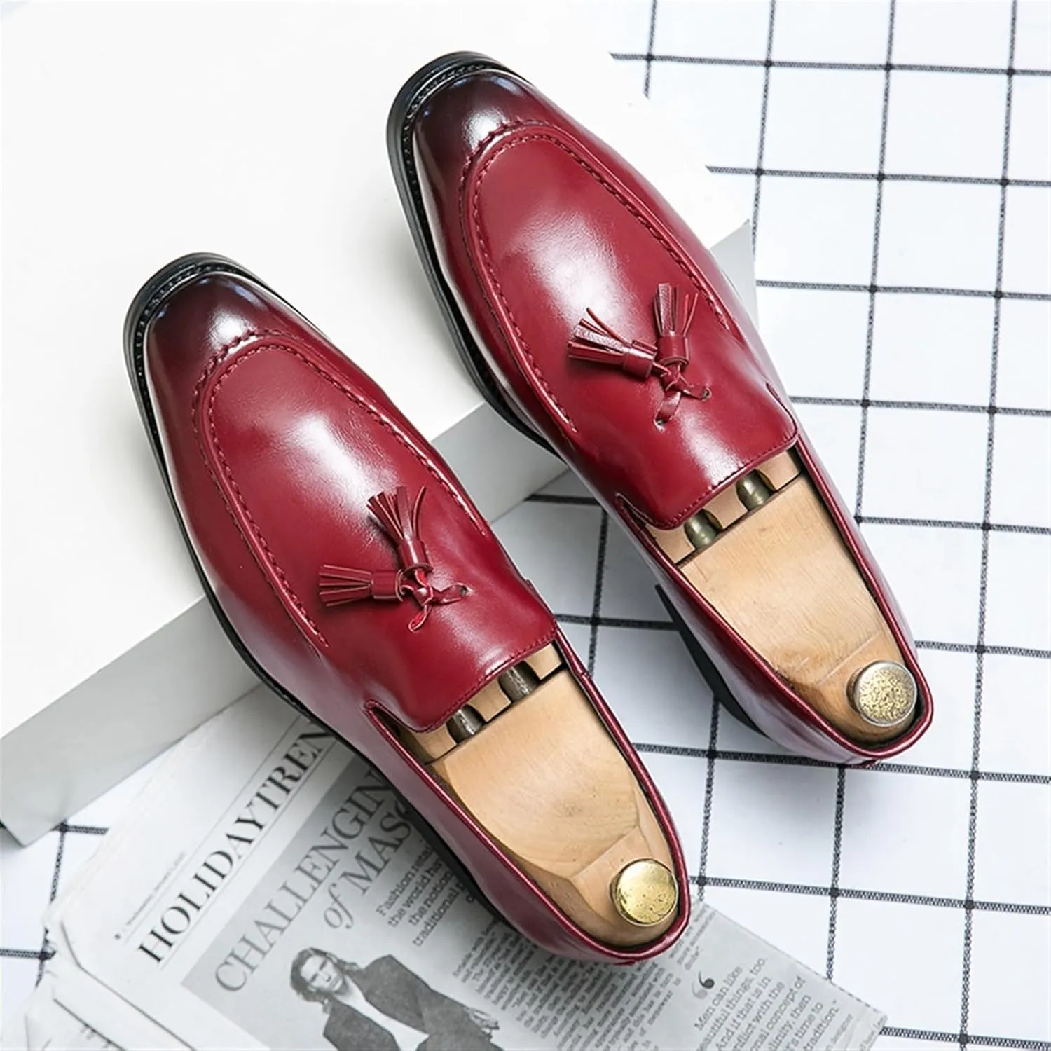 Men's Tassel Loafers – Breathable Vegan Leather, Burnished Toe, Slip-Resistant, Flat Heel, Comfortable Casual Slip-Ons for Outdoor & Everyday Wear