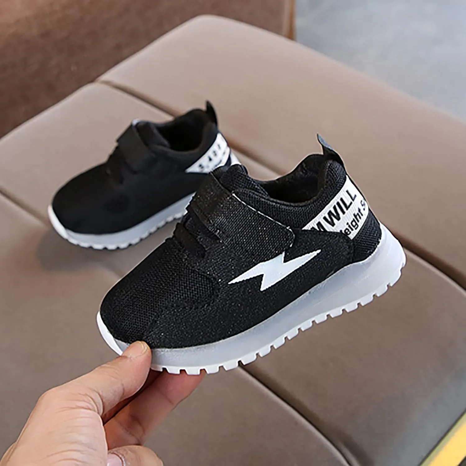 Sneakers for Girls Boys Kid Shoes with LED Light Up Shoes Shiny Toddler Sneakers Light Up for Christmas Birthday