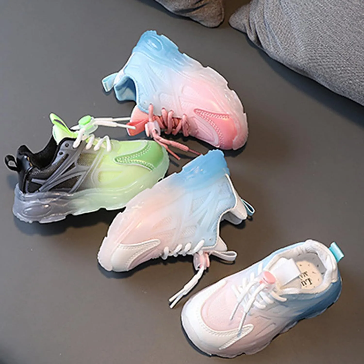 Unisex-Child Lights Up Sneaker Lightweight Breathable Running Shoes Soft Casual Sport Athletic Trainer for Kids