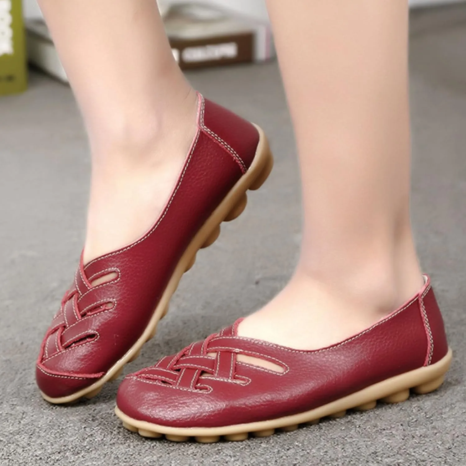 Womens Leather Loafers Summer Breathable Hollow Out Closed Toe Slip-On Sandals Casual Lightweight Soft Sole Nurse Work Walking Shoes Comfortable Casual Fisherman Sandals