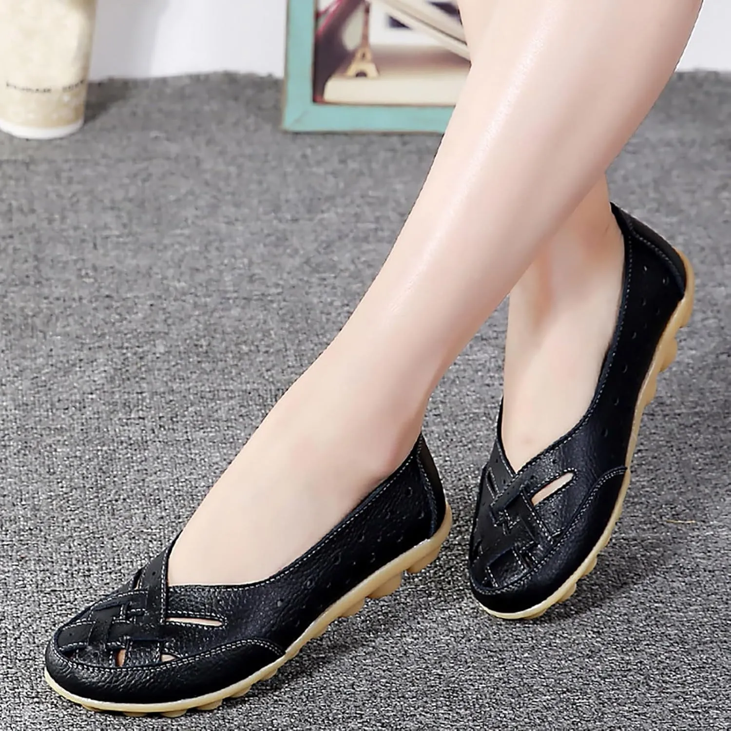 Women's Sandals Comfortable Leather Loafers Slip On Walking Flats Casual Round Toe Moccasins Outdoor Breathable Soft Shoes