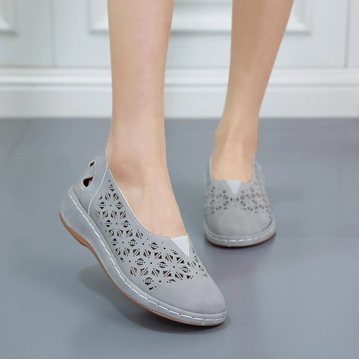 Womens Slip-on Platform Wedge Sandals Breathable Loafers Closed Toe Low Heel Walking Outdoor Flat Sandals