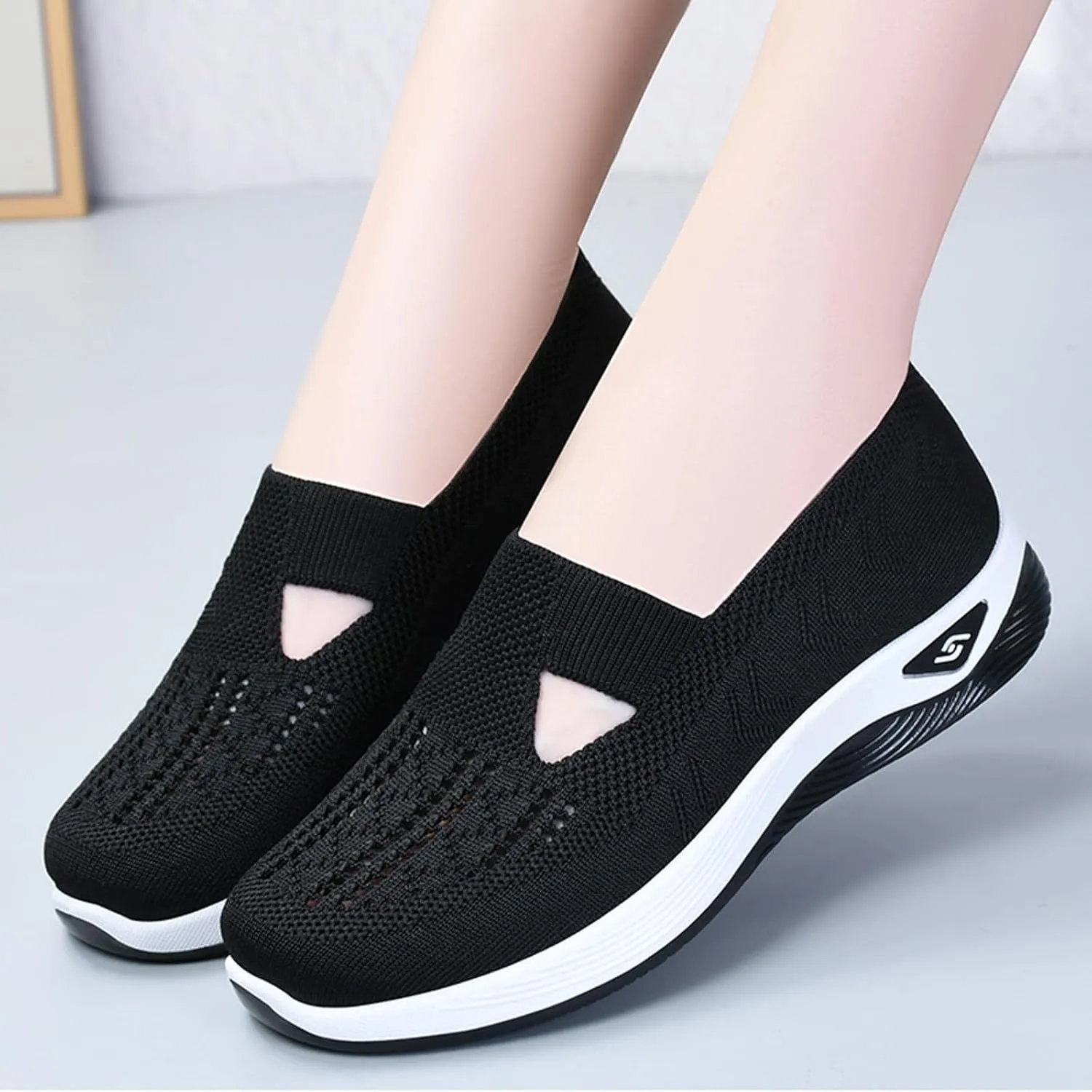 Women's Slip on Sneakers Orthopedic Walking Shoes Lightweight Comfortable Running Shoes Anti-Slip Mesh Shoes Sneakers