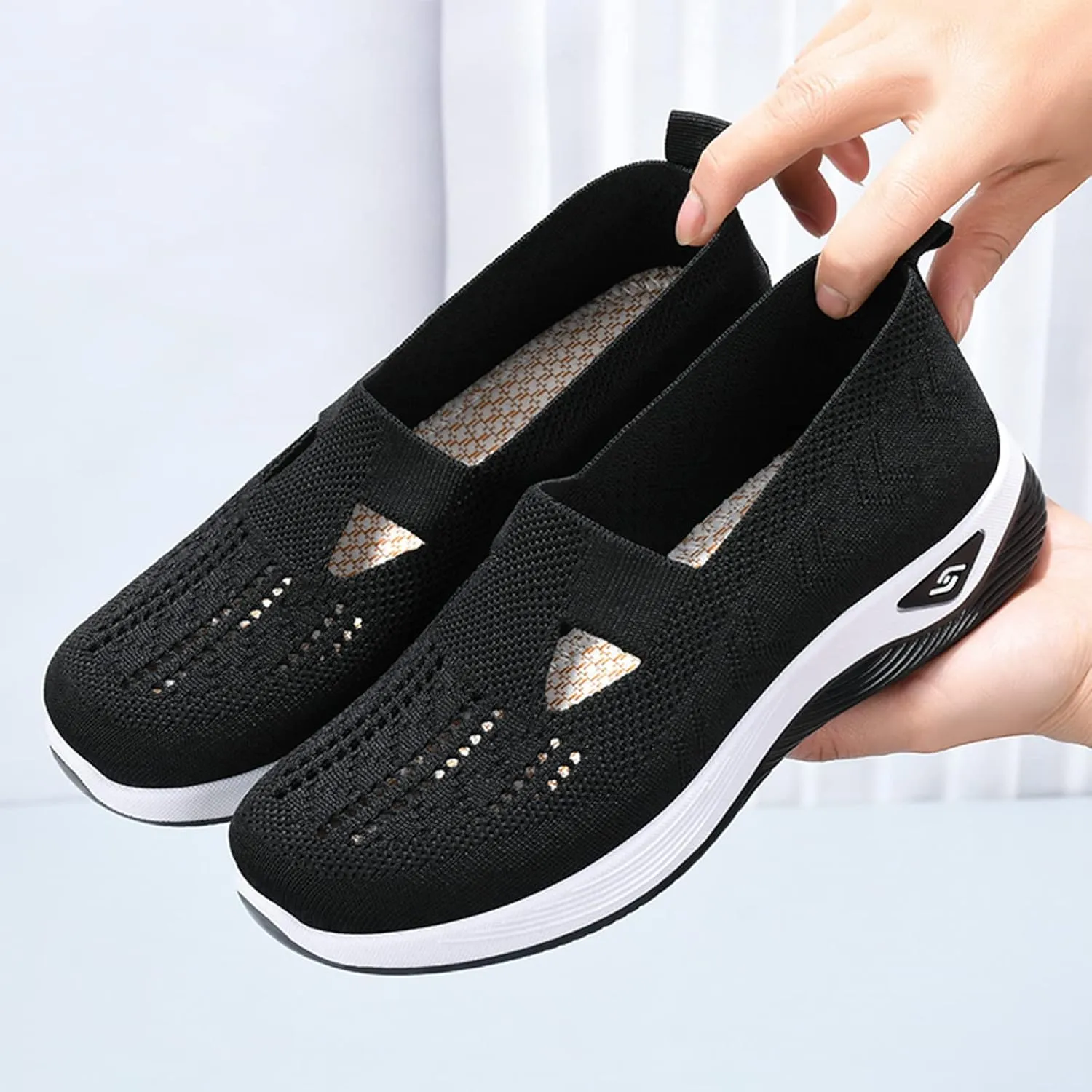Women's Slip on Sneakers Orthopedic Walking Shoes Lightweight Comfortable Running Shoes Anti-Slip Mesh Shoes Sneakers